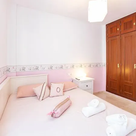 Adosado Jacuzzi Urb La Canada 度假居 *
